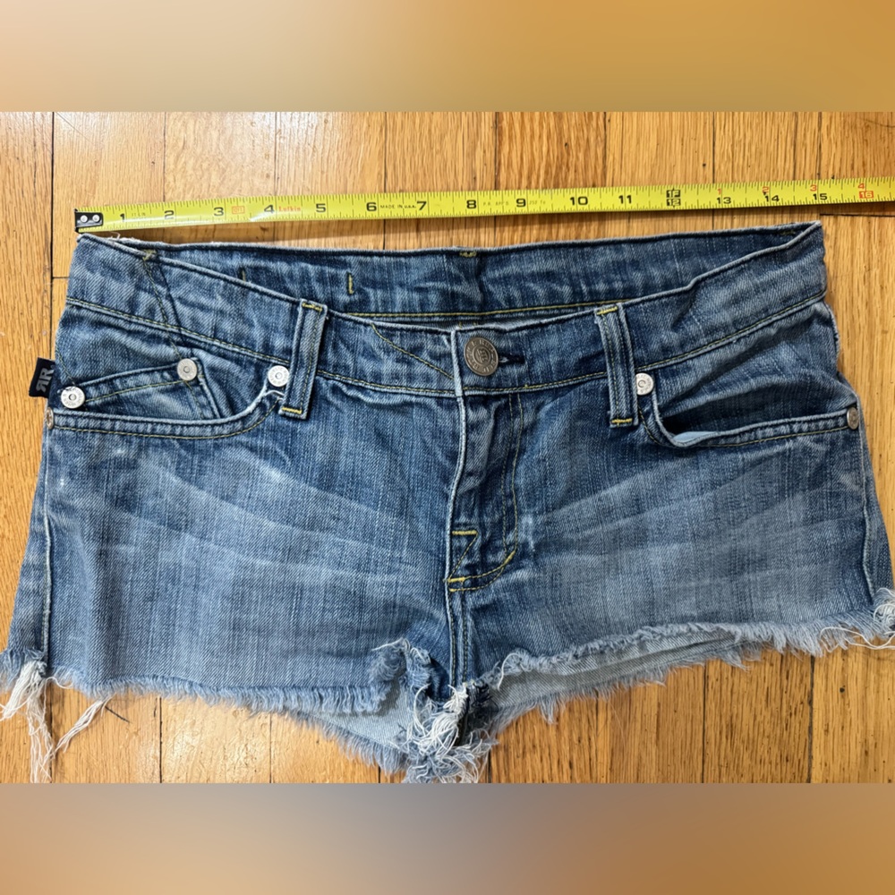 ROCK & REPUBLIC Y2K CUTOFF JEAN SHORTS - Picture 5 of 16